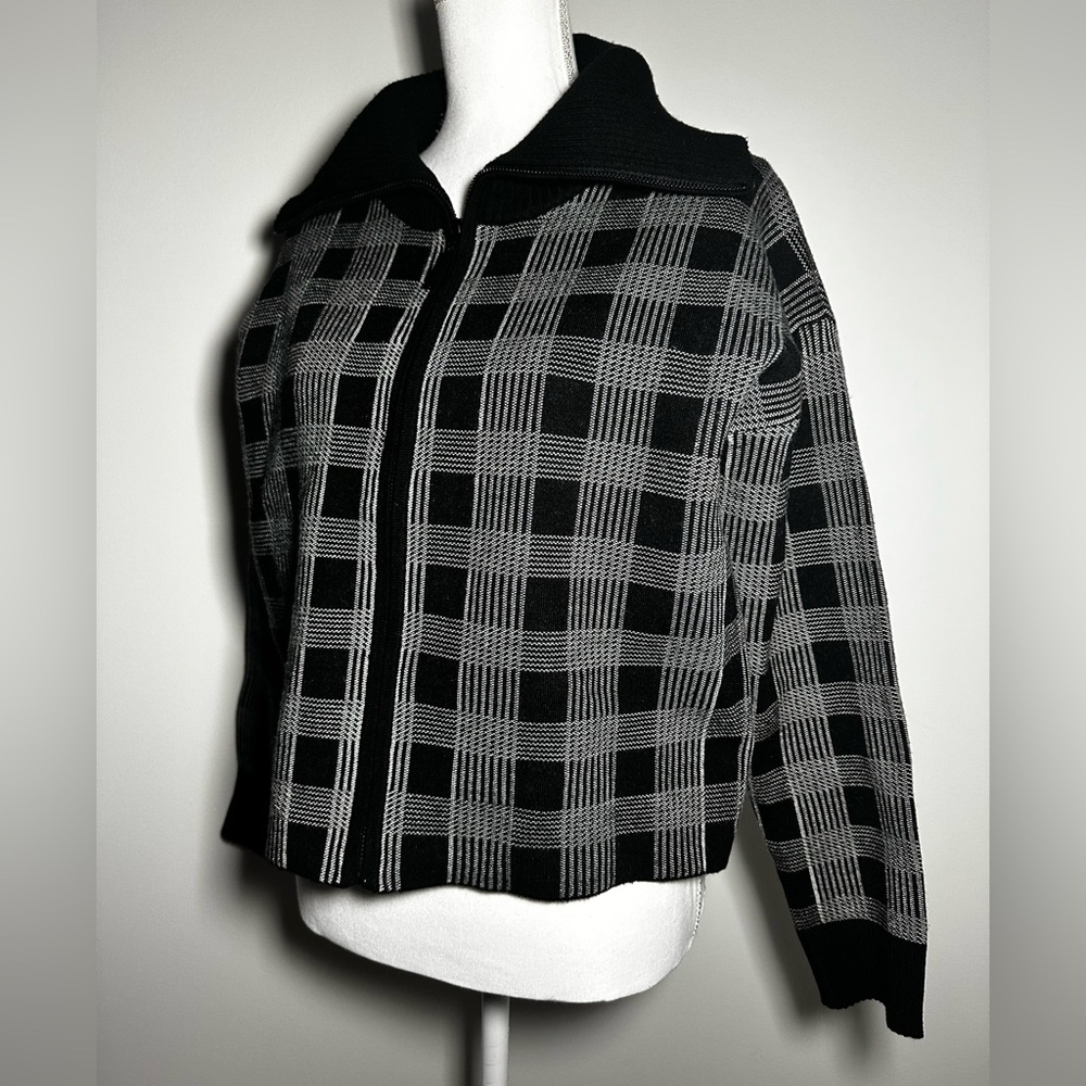 Max Studio Dark Academia Plaid Zip-Up Sweater - Picture 4 of 9